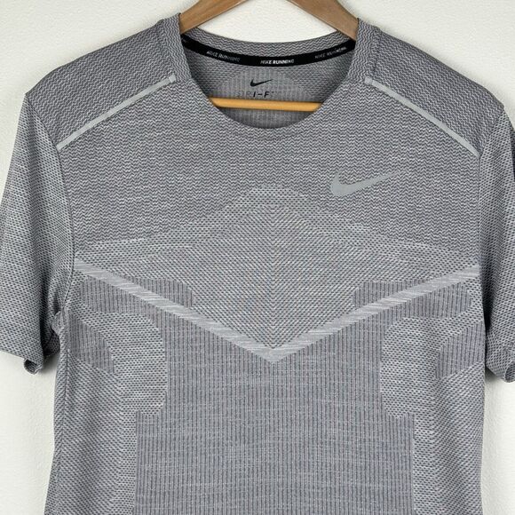 Nike Running Dri Fit Shirt Top Mens Size Small Grey Peleton - Picture 2 of 7